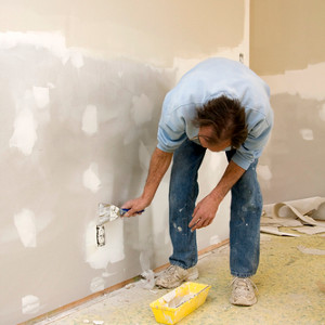 How to Repair Drywall Cracks Before Pennsylvania’s Harsh Winter Hits